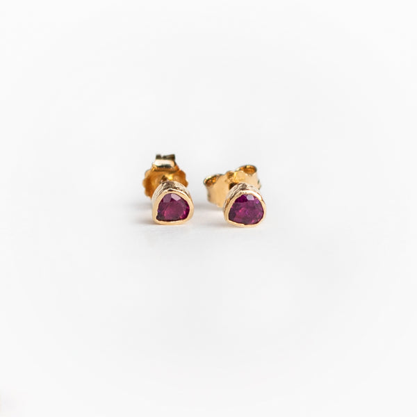 Cœur Rhodolite Ear Stud