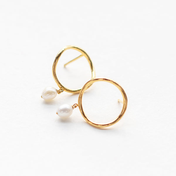 Front-Facing Pearl Hoop Earrings